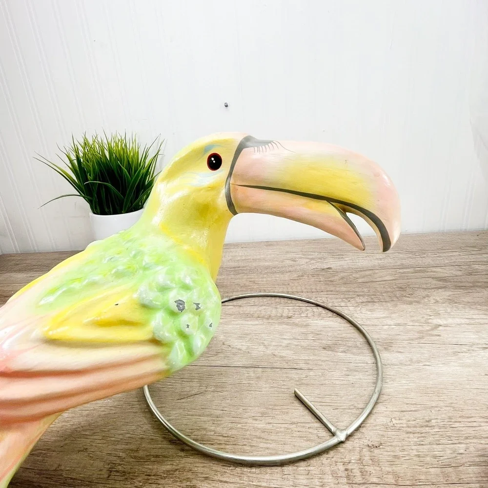 VTG Toucan‎ Parrot Hand-Painted Signed Sculpture Paper Mache Bustamante Style
